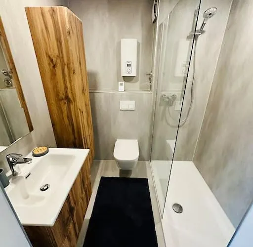 Rheinnest , Neue Und Gemuetliche *